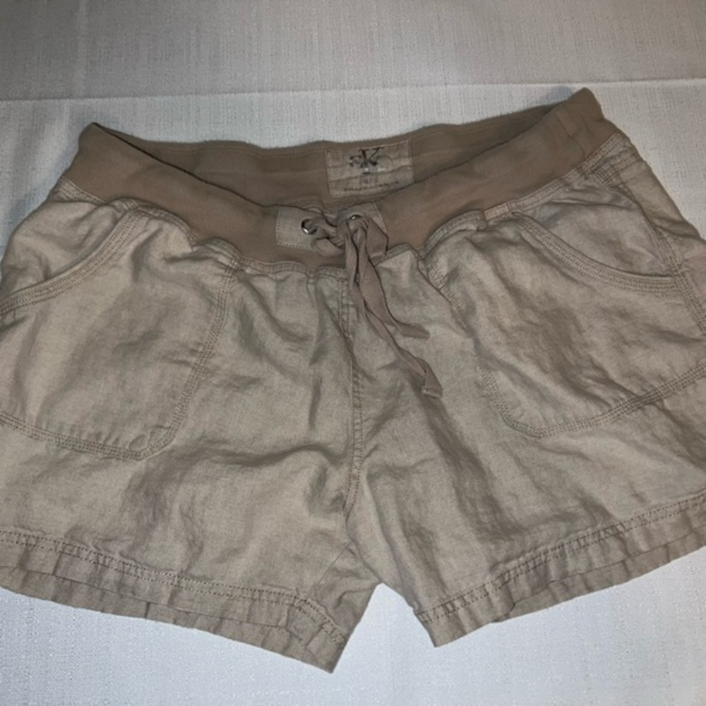 Calvin Klein shorts, Large